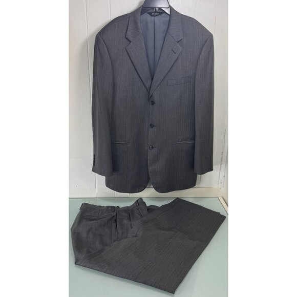 Jos A Bank 2 Piece Suit 42R Blazer 36X30 Pants Three Button 100% Wool Gray